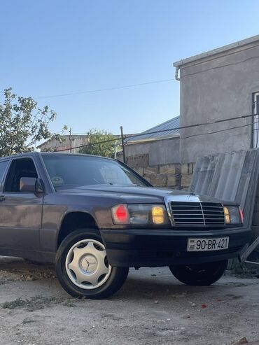 Mercedes-Benz 190 (W201): 2 л | 1991 г. Седан
