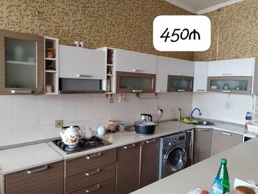 Divanlar: Mətbəx mebeli satılır 450₼. Yaxşı vəziyyətdədir. Üzərində moyka