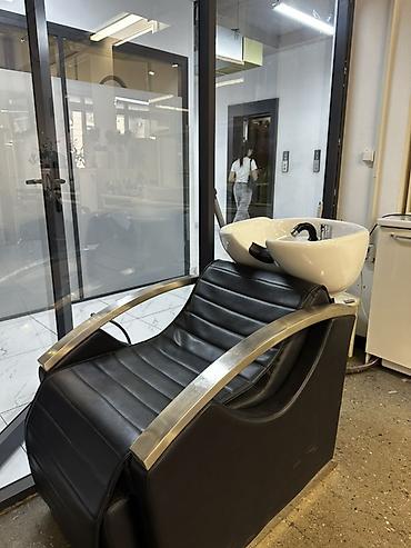 Срочно продаю мебели для салона красоты Состав: - Парикмахерская at lalafo.kg Срочно продаю мебели для салона красоты Состав: - Парикмахерская