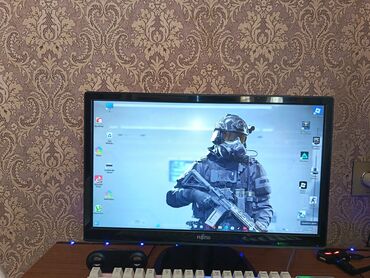 Masaüstü kompüterlər və iş stansiyaları: Fujitsu stolüstü kompüter seti Tərkib: - Fujitsu mid-tower sistem — 12