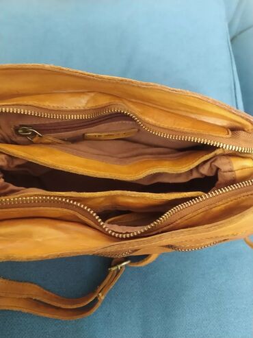 Классические сумки: Шикарная сумочка кроссбоди,отличная мягкая кожа, цвет коньякразмер at lalafo.kg — 18 Классические сумки: Шикарная сумочка кроссбоди,отличная мягкая кожа, цвет коньякразмер — 18