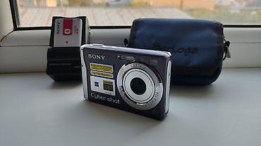 core 2: Компактная цифровая камера Sony Cyber‑shot с объективом Carl Zeiss. - — 1