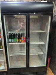 soyuducu şkaf: *Fəridə* Qiymət *650 Azn* İdeal vəziyyətdə *Vitrin Soyuducu* real