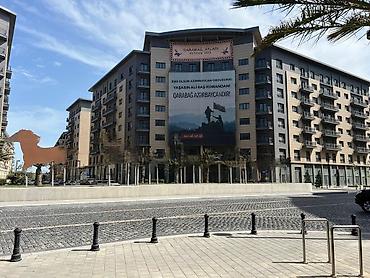 для обуви: İcarəyə verilir 2 otaqlı yeni tikili 72 m², Ağ şəhər q. 1 600 AZN/ay — 1
