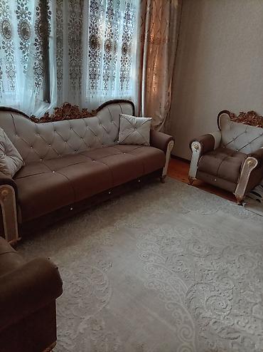 Комплекты диванов и кресел: Новый, Классический диван, 2 кресла, Без подъемного механизма, Нераскладной — 3
