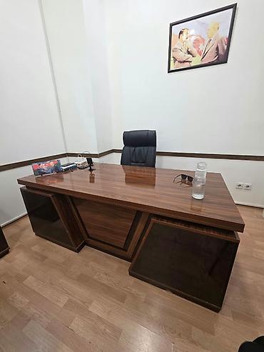parça şkaf: Ofis mebel dəsti Tərkib: - L formalı rəhbər masası: geniş iş səthi — 5
