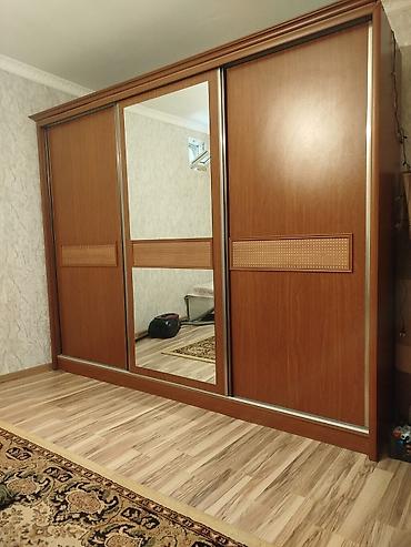 shifoner: Dolab satilir.150 azn. Olcusu Hündürlüyü 2 m Eni 2.60. Yaxşı — 1