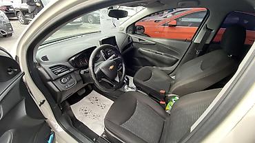 Продажа авто: Chevrolet Spark: 2015 г., 1 л, Автомат, Бензин, Хэтчбэк — 9