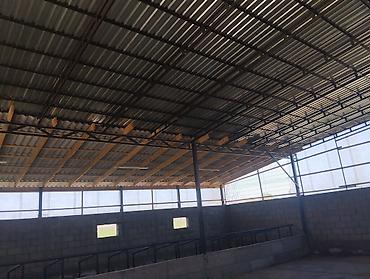 с поля: Арочный навес из металлоконструкций - Каркас: сварные металлические — 8