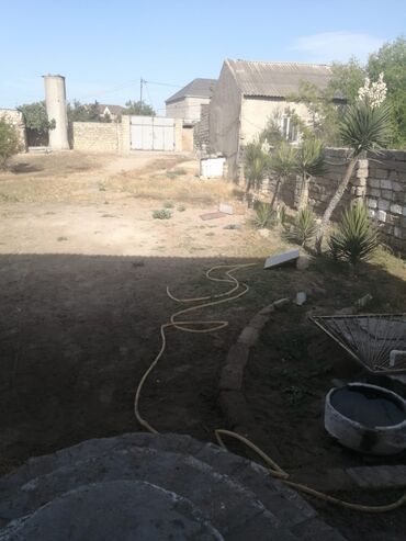 heyet evlerinin satisi: Maştağa qəs. 5 otaqlı, 8 kv. m, Orta təmir