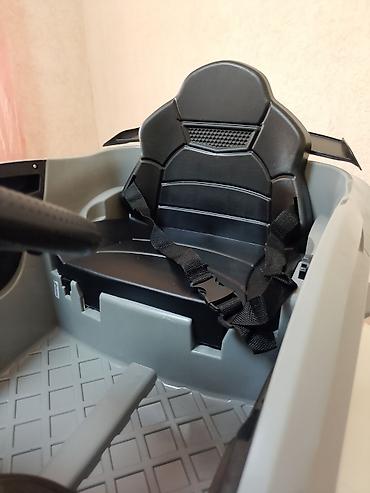 laptop za decu igracka: Dečji električni auto – sportski kabriolet (siva boja) - Dizajn — 2