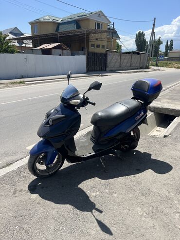 мотоцикл скутер: Скутер Yamati, Бензин