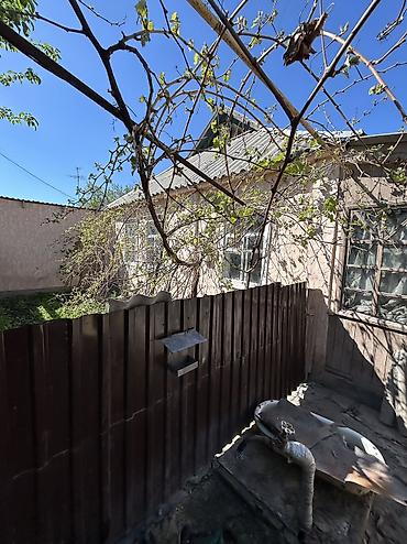 Продажа коттеджей и домов: Продаю дом в г.Кара-Балта Район почтового (ул.Кирова) Дом 60 кв.м + — 4