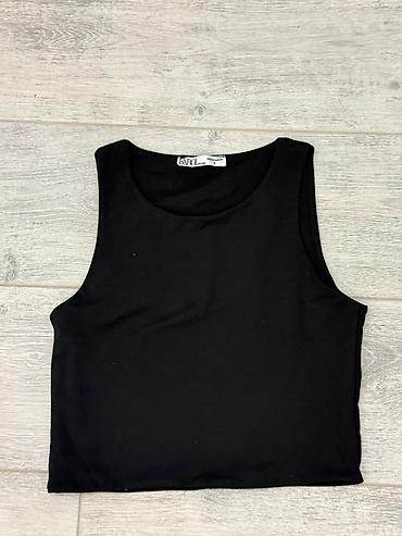 şort: Qara qolsuz crop top - Rəng: tam qara - Kəsim: qolsuz, yuvarlaq — 1