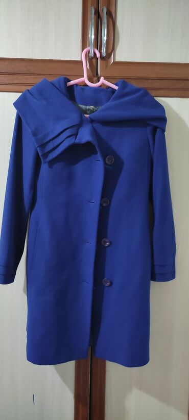 Пальто: Продаю пальто размер 44-46
