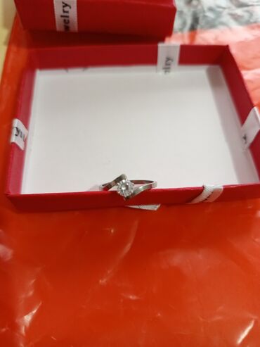 Tuflilər: Gümüş rəngli tek qas zərif üzük 7olcu 17razmer - Dizayn: Asimmetrik — 13