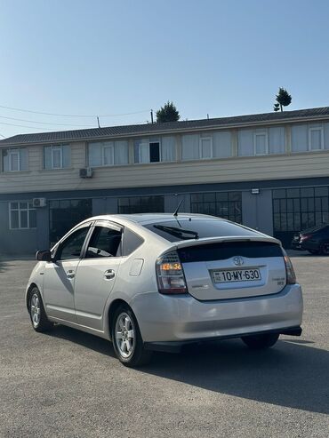 Toyota Prius: 1.5 l | 2008 il Hetçbek