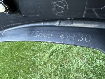 Крылья и комплектующие: Накладка крыла Заднее левое Toyota, 2018 г., Б/у, Оригинал — 9