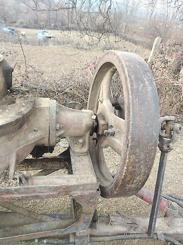 Traktorlar: Tek pires baqlayan satlir Xüsusiyyətlər: - Belarus MTZ seriyalı — 9