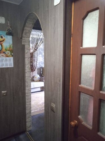 снять дом на длительный срок от собственника: 2 комнаты, 42 м², 104 серия, 2 этаж, Косметический ремонт