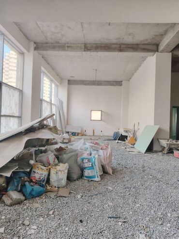 Mağazalar: Bakı şəhəri yasamal rayonu Şəfayət Mehdiyev küçəsində, Grand həyat və — 10