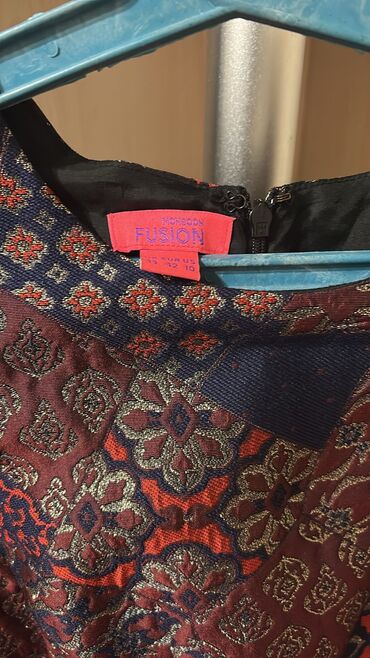 Digər qadın geyimləri: Hamisi Ideal veziyyetdedi. 42-44 olchu. Twist birinci l- 30 azn — 13