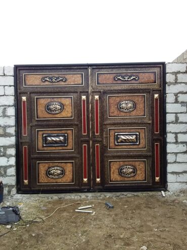 Həyət darvazaları: Salam qiymetler 650manatdan başlayır.Darvazalar rusiya i̇stehsalı olan — 6