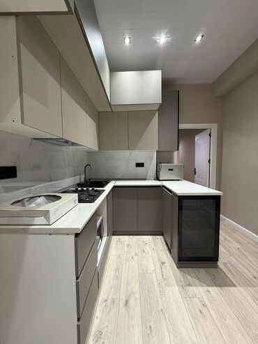 Mənzil alıram: Tam təmirli.Qara Qarayev metroya 5 dəq mesafede. Orbita MTK.11 mertebe — 1