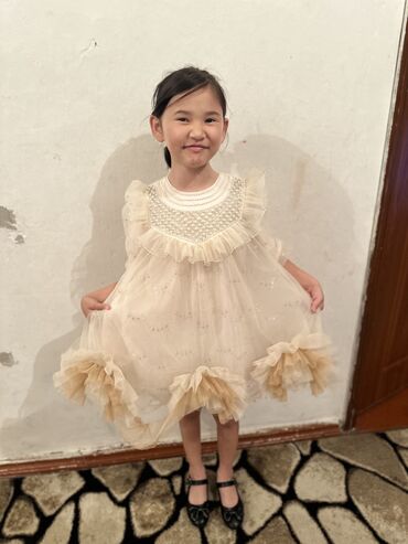 узбекский платья: Детское платье, цвет - Бежевый, Б/у