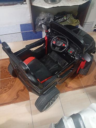Uşaq üçün elektrikli minik maşını - Korpus: qara rəng, SUV tipli