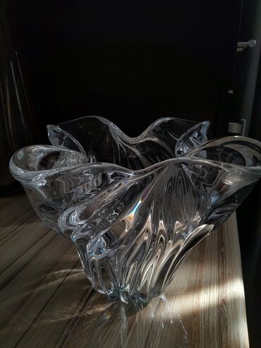 şir şekilleri: Qalın şüşədən dekorativ masa qabı - Material: şəffaf, ağır və qalın