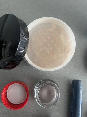 Šminka: AVON sminka NOVO Avon puder NOVO Puder sa ogledalo i aplikatorom — 6