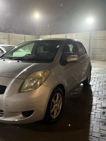Toyota: Toyota Vitz: 2005 г., 1.3 л, Автомат, Бензин, Хэтчбэк — 5