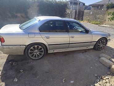 elektrikli mataskilet: BMW 7 Series (E38) sedan – gümüşü rəngdə. Texniki və dizayn — 2