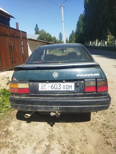 автомобили в рассрочку без первоначального взноса: Volkswagen Passat: 1988 г., 1.8 л, Механика, Бензин, Седан