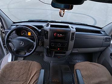 1 тонник: Грузовой фургон-пикап на базе Mercedes-Benz Sprinter (двухрядная — 3