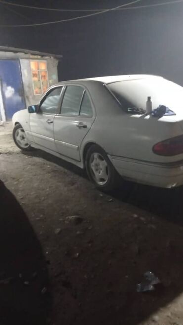 Mercedes-Benz: Mercedes-Benz : 1996 г., 2.3 л, Механика, Бензин, Седан