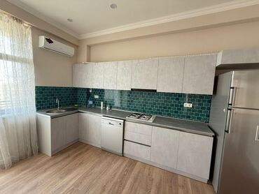 metbex ikinci el: Mətbəx mebeli satılır 500 Azn. Mətbəxt mebelin ölçüsü - 3.5 x 60 x 90