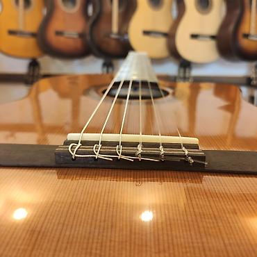 Gitaralar: Elektro klassik gitara Cordoba C5-CE Üst: Bərk sidr ağacı Qol: Gül — 2
