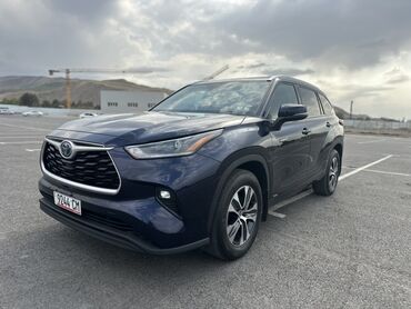 купить тойота сиенна в бишкеке: Срочно! Toyota Highlander Hybrid Год: 2021 Объем: 2.5 Привод