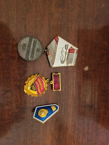 Digər dəstlər və servizlər: Kolleksiya üçün dekorativ porselen dəst - Porselen kaşa: Ağ əsaslı — 14