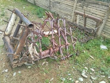 traktor satılır: 1221 satildiqi ucun malada satilir 5metir ziqzaqli mala