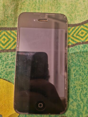 IPhone 4S, < 16 GB, Qara