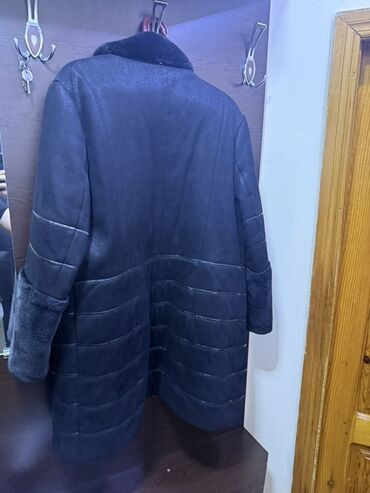 женские леггинсы на флисе: Qadın üçün qışlıq palto - Rəng: tünd göy/qara tonlarda - Material