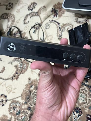 tv box mini: Sony BRAVIA LCD televizor satılır. Şəkillərdə görünən komplektə — 3