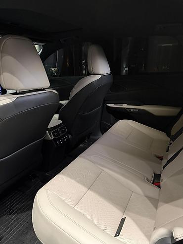 Lexus: Lexus RX: 2023 г., 3.5 л, Вариатор, Гибрид, Кроссовер — 8