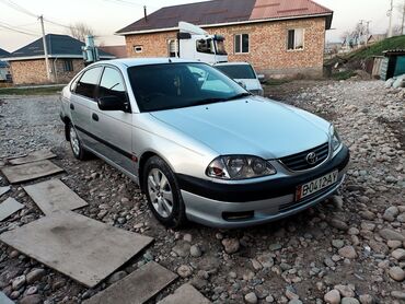 Toyota: Toyota Avensis: 2001 г., 1.8 л, Автомат, Бензин, Хэтчбэк