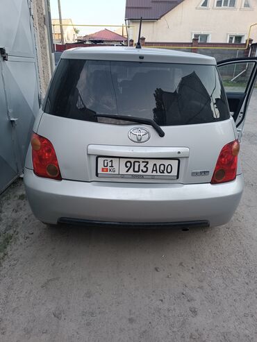 Toyota: Toyota ist: 2002 г., 1.3 л, Автомат, Бензин