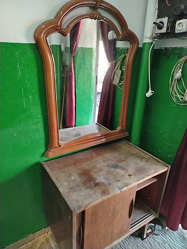 ov ıtı: Klassik dizaynlı güzgülü tualet masası - Üst hissədə iri, dekorativ — 2