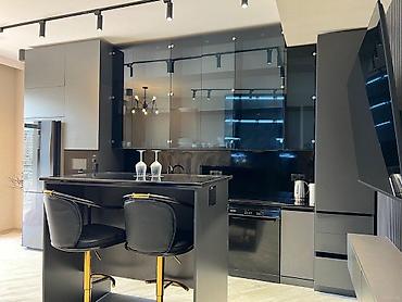 Kirayə mənzillər: İcarəyə verilir 3 otaqlı yeni tikili 100 m², Ağ şəhər q. Kateqoriya — 4